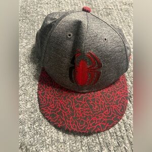NEW ERA 9-FIFTY Red-Gray MARVEL SPIDER-MAN SnapBack Hat